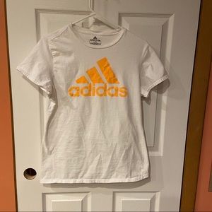 Women’s Adidas Tshirt. Size large